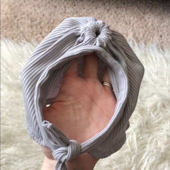 Baby Girl Bonnet ⭐️ - Picture 2 of 4